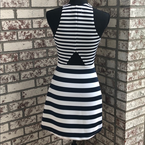 Abercrombie & Fitch Blue and White Striped Dress - Picture 4 of 9